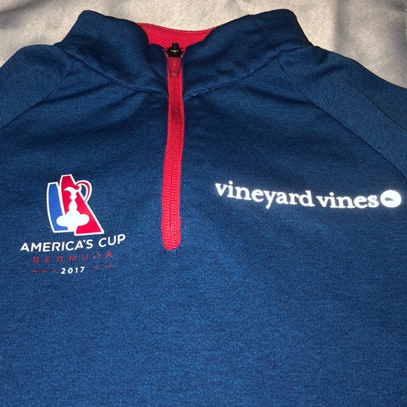 Vineyard Vines performance pullover America’s Cup - Picture 2 of 11